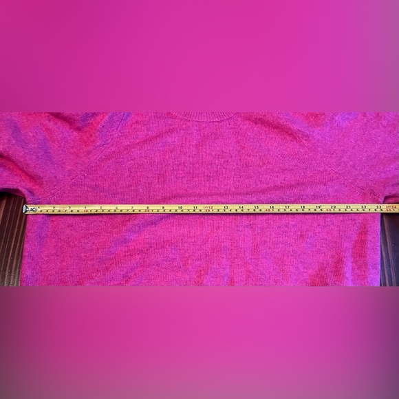 CeCe Balloon/Puff Sleeve Embroidered Flowers Sweater Size Large Pink NWOT - Picture 4 of 9